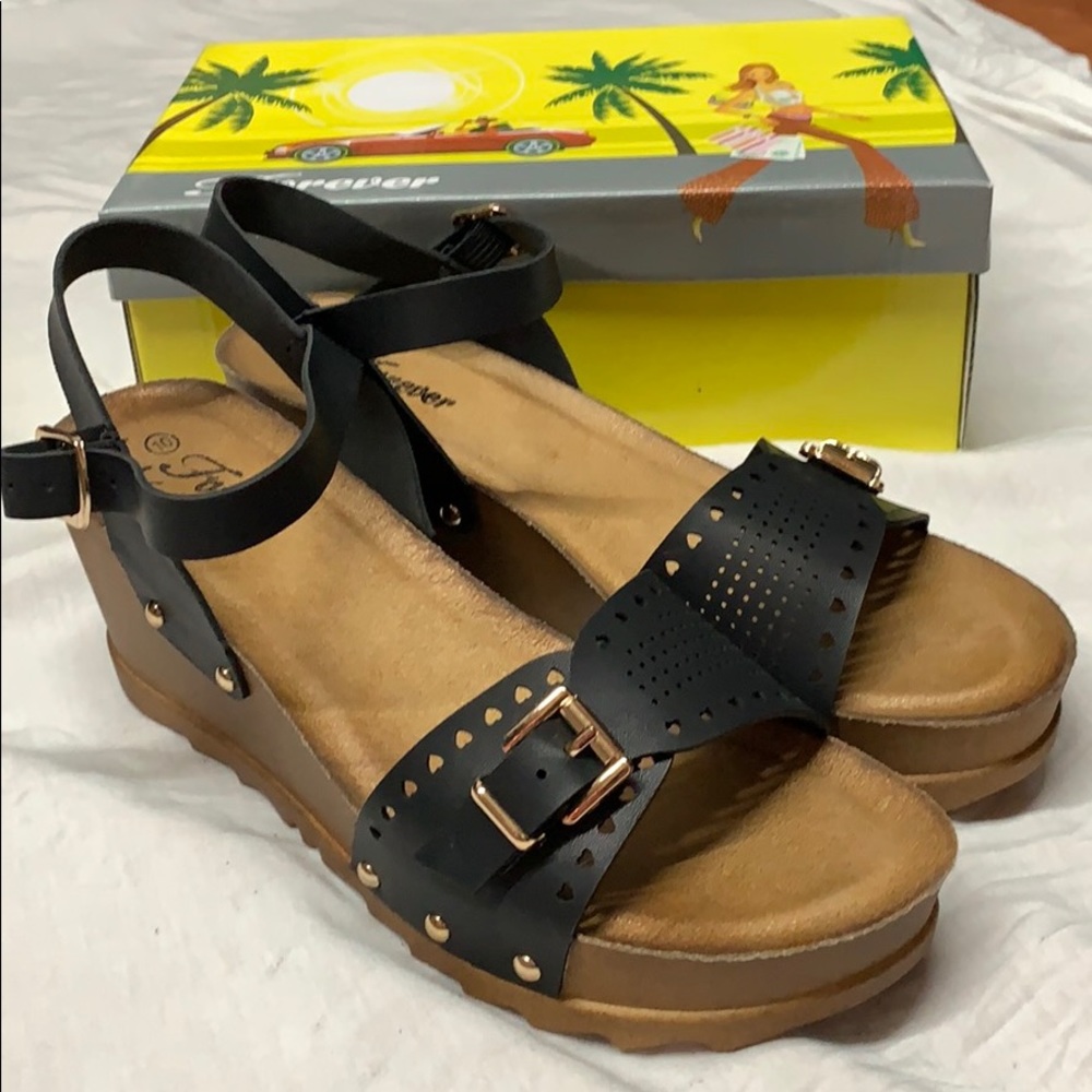Forever Black “Dainty” Sandals